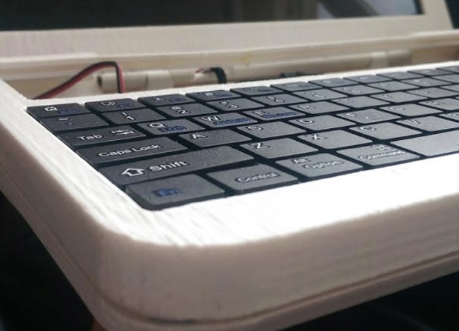 Pi-Top: Printed Rasperry Pi Laptop Launch on Indiegogo