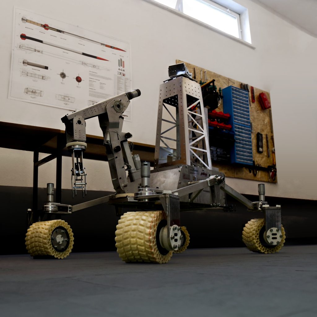 Mars rover vehicle - final version
