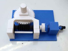 YouTuber shows free 3D print model of a worm gear with spring preload