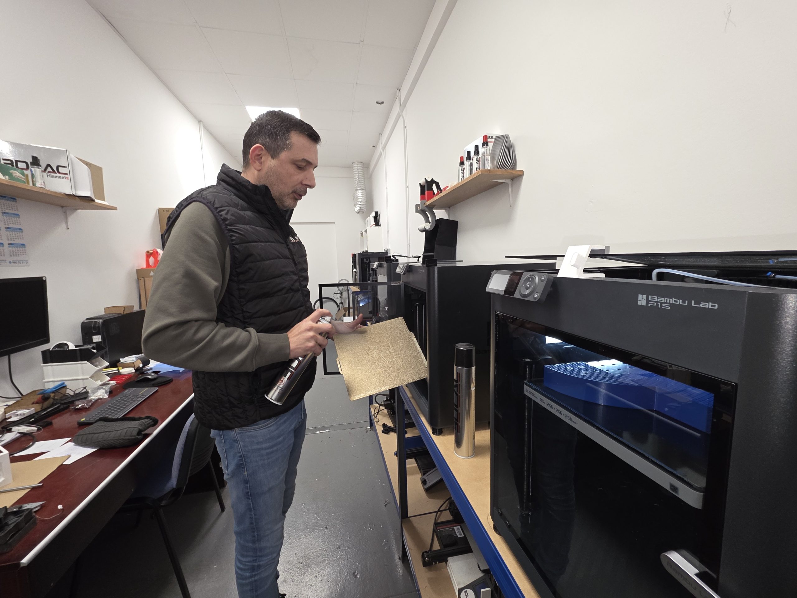 Why First-Layer Adhesion Remains a Core Challenge in FDM 3D Printing: Interview with 3DLAC Founder José Ángel Castaño